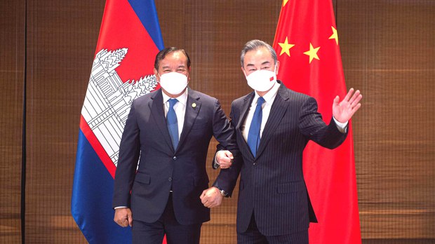 ប្រមុខ​ការទូត​កម្ពុជា និង​ចិន ពិភាក្សា​ពី​បញ្ហា​មីយ៉ាម៉ា ស្របពេល​ចិន​​ចង់​ឱ្យ​មេដឹកនាំ​រដ្ឋ​ប្រហារ​ចូលរួម​កិច្ចប្រជុំ​កំពូល​អាស៊ាន​ឡើង​វិញ