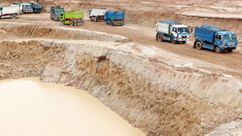 អាជ្ញាធរ​សម្រេច​បិទ​អាជីវកម្ម​ជីករណ្ដៅ​ដី​ ៣ ​កន្លែង​ ក្រោយ​រកឃើញ​គ្មាន​ច្បាប់​អនុញ្ញាត