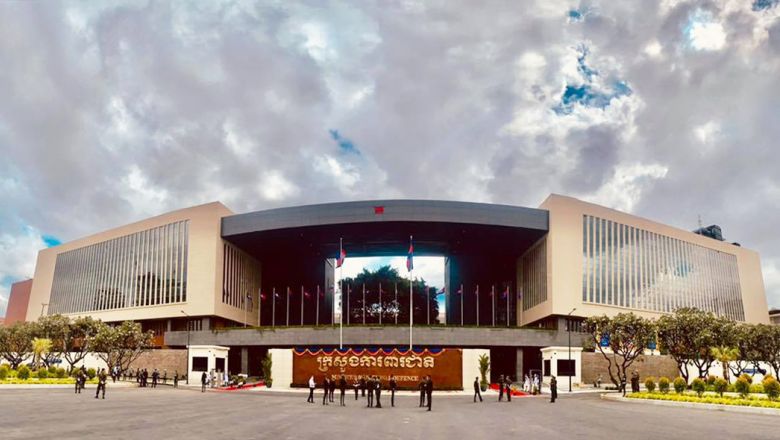 លោក ទៀ បាញ់ រៀបចំ​ពិធី​ក្រុង​ពាលី​អគារ​រដ្ឋបាល និង​សាលប្រជុំ​ទីស្តីការក្រសួង​ការពារជាតិ​ថ្មី