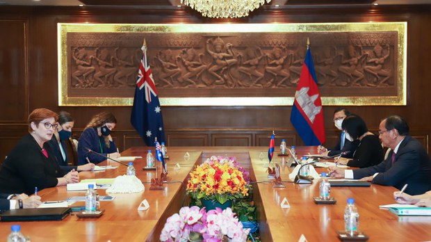 លោក ហ៊ុន សែន ថា រដ្ឋមន្ត្រី​ការ​បរទេស​អូស្ត្រាលី​មក​ពន្យល់​កម្ពុជា ពី​សម្ពន្ធភាព​យោធា​ត្រី​ភាគី ​អូឃឹស (AUKUS) ក្នុង​តំបន់​ឥណ្ឌូ​ប៉ាស៊ីហ្វិក