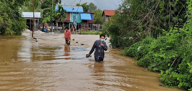 ពលរដ្ឋ​ជាង ២ពាន់គ្រួសារក្នុងស្រុក​រុក្ខគិរី និងមោងឫស្សី​ រងគ្រោះដោយសារ​ជំនន់ទឹក​ភ្លៀង