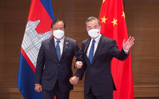 ចិន យល់ព្រមជួយសង់ រោងចក្រផលិត វ៉ាក់សាំងបង្ការជំងឺកូវីដ-១៩ ដល់កម្ពុជា 