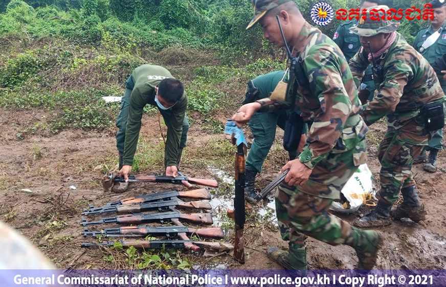  អ្នកឃ្លាំមើល​ទទូច​ទៅ​អាជ្ញាធរ​ឱ្យ​ស្រាវជ្រាវ​រក​ជន​ដែល​លាក់​ទុក​អាវុធ​ដោយ​ខុសច្បាប់​មក​ដាក់​ទោស