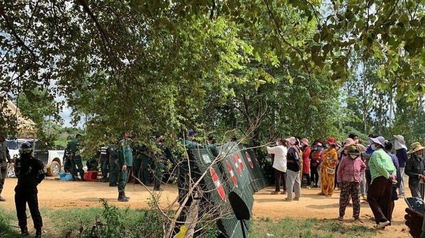 សហគមន៍​មាន​ជម្លោះ​ដីធ្លី​នៅ​តំបន់​វាល​យន្តហោះ​ថ្មី​ក្នុង​ខេត្ត​កណ្ដាល ស្នើ​សុំ​ដំណោះស្រាយ​ពី​ក្រសួង​ដែនដី