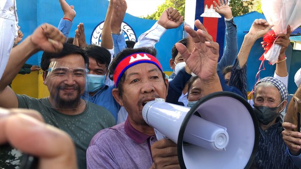 របប​ក្រុង​ភ្នំពេញ​ដោះ​លែង​សកម្មជន​សង្គម បរិស្ថាន និង​សកម្មជន​នយោបាយ ១៨នាក់ រួម​ទាំង លោក រ៉ុង ឈុន ផង