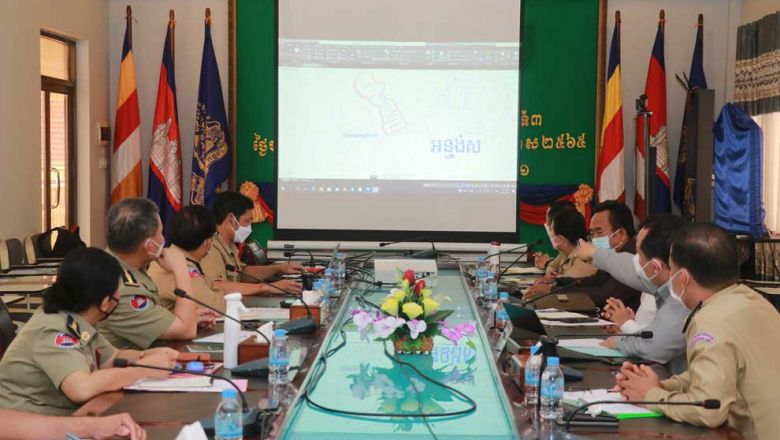 មន្ត្រី​គ្រោង​សុំ​កាត់​ដី​រដ្ឋ​ប្រមាណ​ ៥ ​ហិកតា ធ្វើ​ពន្ធនាគារ​នៅ​ខេត្ត​កែប