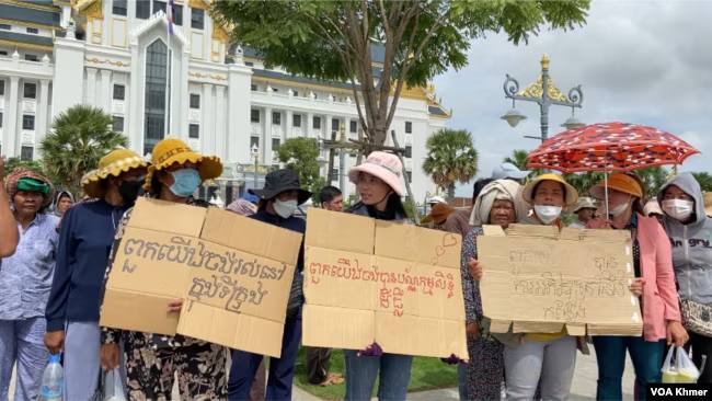 ពលរដ្ឋ​ខេត្ត​កណ្តាល​ស្វែងរក​អន្តរាគមន៍​ពី​រដ្ឋមន្រ្តី​ក្រសួង​ដែនដី ខណៈ​បារម្ភ​អំពី​ការ​បណ្តេញ​ចេញ 