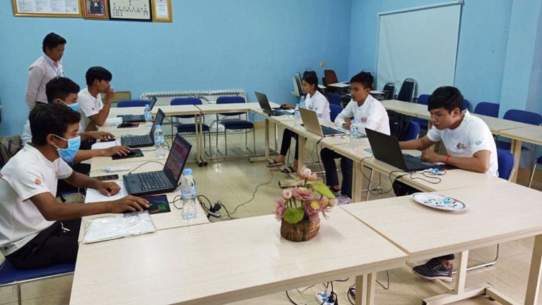 ក្រសួង​អប់រំ​ អនុញ្ញាត​ឲ្យ​គ្រឹះស្ថាន​ប្រឡង​តាម​អនឡាញ