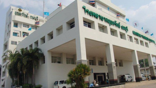 អ្នកជំងឺ​មួយ​ចំនួន​អះអាង​ថា ពេទ្យ​នៅ​ថៃ​ព្យាបាល​ជំងឺ​ដោយ​មិន​ទារ​លុយ​មុន ដូច​នៅ​កម្ពុជា​នោះ​ទេ