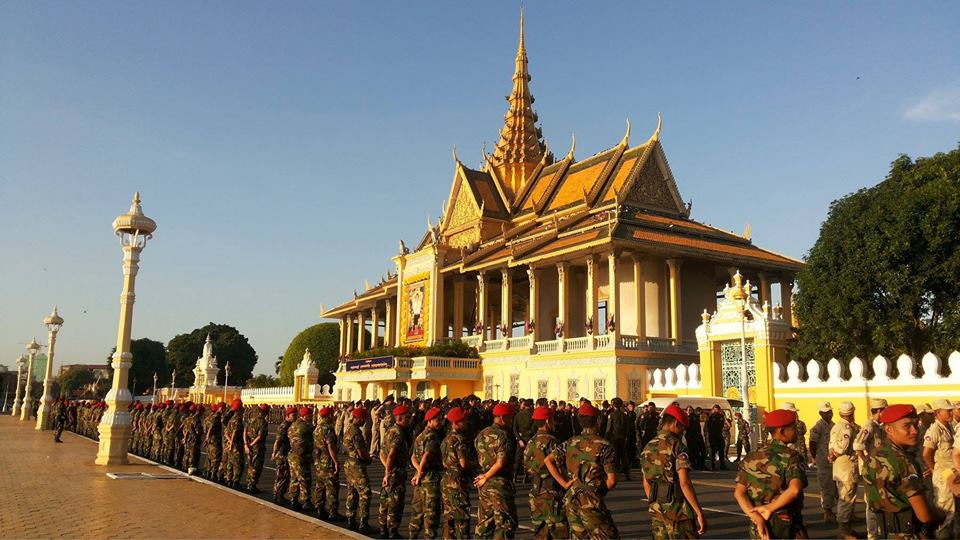 ការ​ហាត់​សម​មុន​ពេលក្បួន​ដង្ហែរព្រះបរមអដ្ឋិ របស់​អតីតព្រះមហាក្សត្រ​