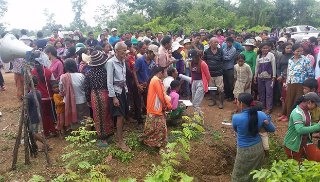 ពលរដ្ឋ​រង​គ្រោះ​ទឹក​ជំនន់​នៅ​ខេត្ត​ស្ទឹងត្រែង​ត្អូញ​ថា ​អាជ្ញាធរ​មូលដ្ឋាន​ចែក​អំណោយ​រើសអើង​និន្នាការ​នយោបាយ