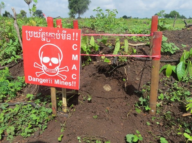 កម្ពុជា​រក​ឃើញ​យុទ្ធភណ្ឌ​មិនទាន់​ផ្ទុះ​ក្រោម​ទឹក ជិត​១​ពាន់​គ្រាប់​ពី​សម័យ​សង្គ្រាម​នៅ​កំពង់ចាម