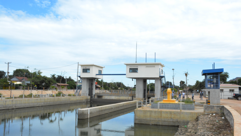 ការធ្វើ​កសិកម្ម​កាន់តែ​ប្រសើរ​ឡើង​នៅ​ខេត្ត​បាត់ដំបង​ និង​ពោធិ៍សាត់ ខណៈ​ប្រព័ន្ធធារាសាស្ត្រ​ត្រូវបាន​ស្តារឡើងវិញ