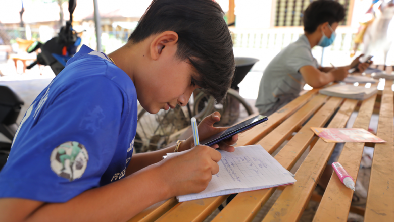 ក្រសួង​អប់រំ​បន្ត​​លើកកម្ពស់​ការបណ្តុះបណ្តាល​គ្រូបង្រៀន​នៅក្នុង​បរិការណ៍​កូវីដ