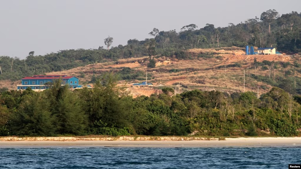 រដ្ឋាភិបាល​កាត់​ដី​ពី​ឧទ្យាន​ជាតិ​កែប​ឱ្យ​ក្រុម​ហ៊ុន​ដែល​គ្រប់គ្រង​ដោយ​គ្រួសារ​សមាជិក​ព្រឹទ្ធសភា