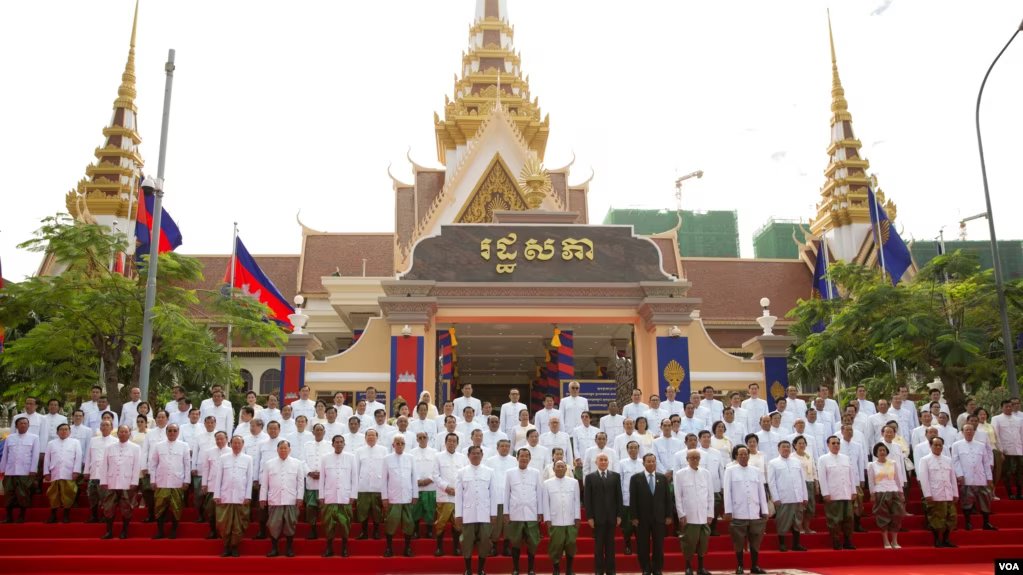 អ្នក​តាមដាន​សង្គម​បារម្ភ​ការ​ដឹកនាំ​កម្ពុជា​ដោយ​ឯកបក្ស​ក្នុង​រយៈពេល​៥​ឆ្នាំ​ទៀត 