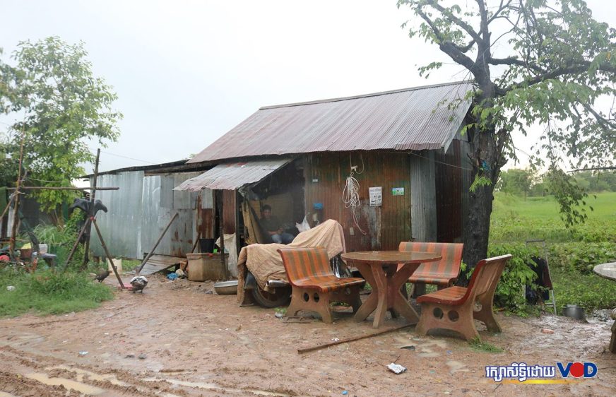 ពលរដ្ឋ​តាំង​ទីលំនៅ​លើ​ខ្នងអាងភាស​ខេត្តបាត់ដំបង​បារម្ភ​បាត់បង់​ទីជម្រក​ក្រោយ​មាន​ដំណឹង​ពី​គម្រោង​អភិឌ្ឍន៍