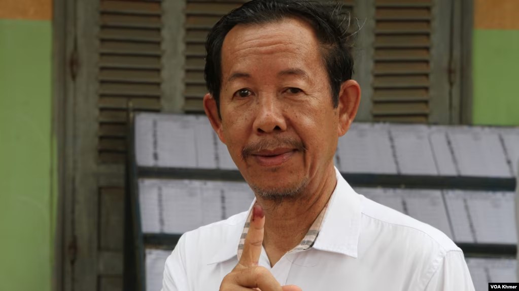 តុលាការ​កោះហៅ​លោក រ៉ុង ឈុន ពី​បទ​ញុះញង់ 