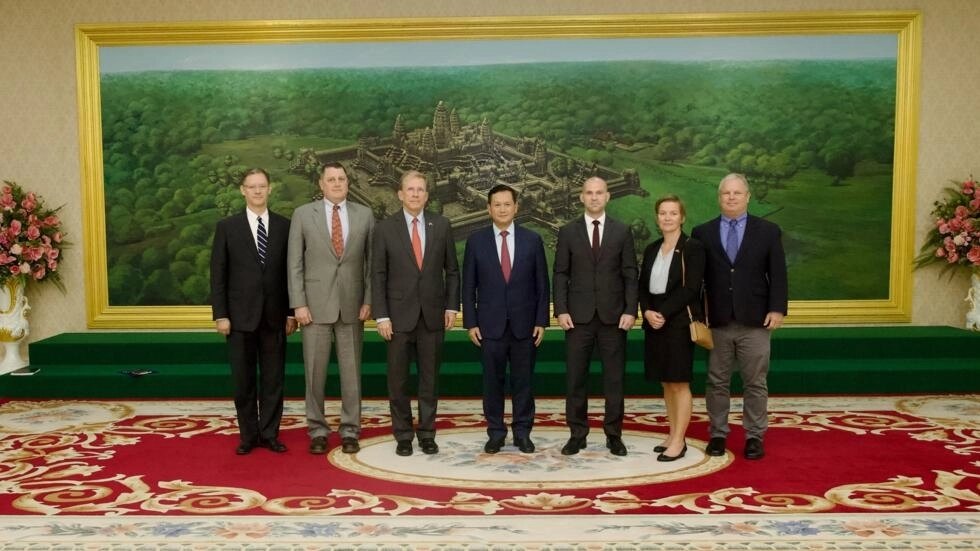 មន្ត្រីអាមេរិកស្នើលោក ហ៊ុន ម៉ាណែត ដោះលែងលោក កឹម សុខា និងបើកលំហពលរដ្ឋឡើងវិញ