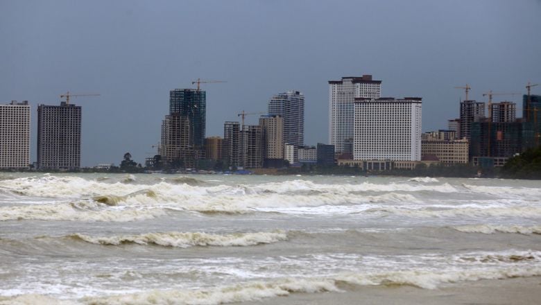 ក្រសួង​ព្រមាន​ឱ្យ​អ្នកដំណើ​រតាមស​មុទ្រប្រុ​ង​ប្រយ័ត្ន ចំពោះ​បាតុ​ភូត​ខ្យល់​បោក​បក់​ខ្លាំង​និង​រលក​ទឹក​ធំៗ