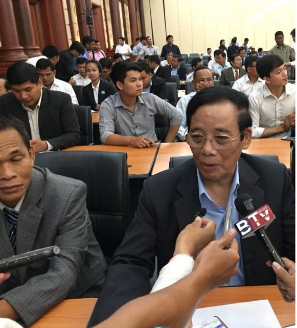 មន្ត្រីជាន់ខ្ពស់​CPP៖ ហុងស៊ុយ CPP មិន​ធ្លាក់ចុះ​តាម​លេខ​រៀង​ទី​២០​ទេ