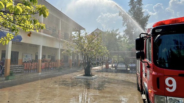 ក្រសួង​អប់រំ​ប្ដូរ​ម៉ោង​រៀន​តាម​សាលា​ដើម្បី​ទប់ស្កាត់​បញ្ហា​កើតឡើង​ដោយសារ​កម្ដៅ​ខ្លាំង