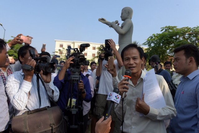 តុលាការ លុប​បទ​ចោទ​ចេញពី​លោក ជា មុនី