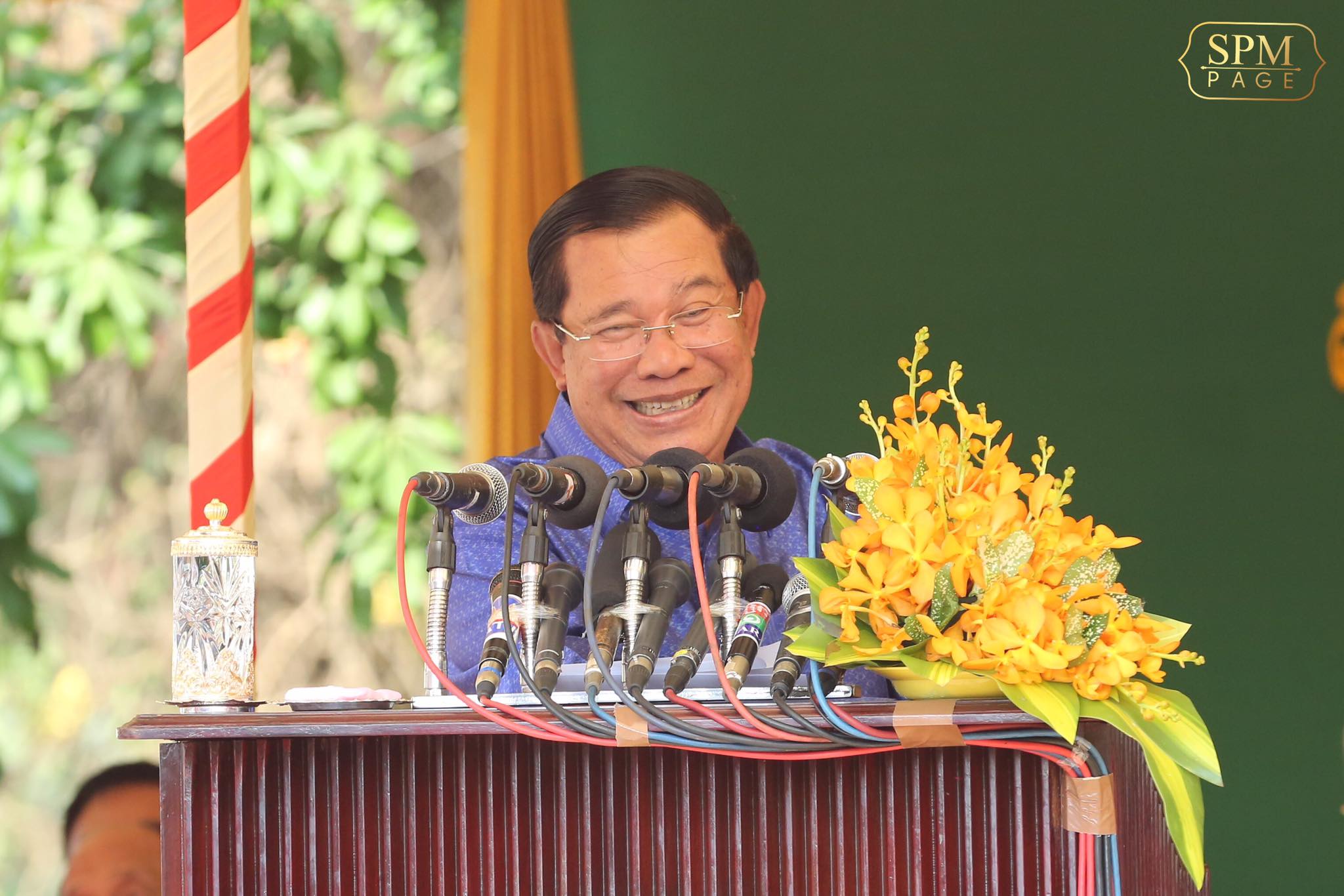 លោក ហ៊ុន សែន ថានឹងដំឡើងប្រាក់ខែគ្រូបង្រៀននិងពេទ្យឲ្យច្រើន​ជាងកម្លំាងប្រដាប់អាវុធ​