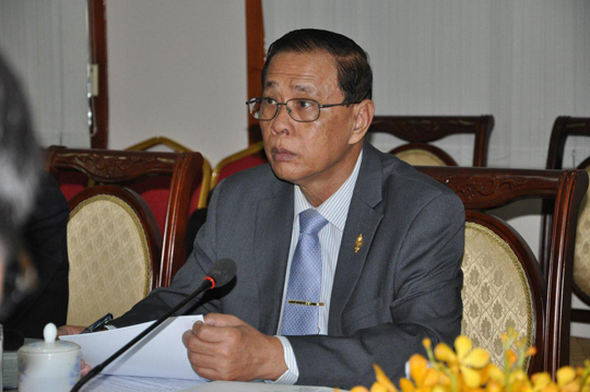 លោក សុខ ឥសាន អ្នកនាំពាក្យ គណបក្សប្រជាជនកម្ពុជា (CPP) បានថ្លែងថា គ្មានបុគ្គលណាម្នាក់ មកពីក្រៅប្រទេស មកធ្វើកិច្ចអន្តរាគមន៍ នៅកម្ពុជាបានឡើយ