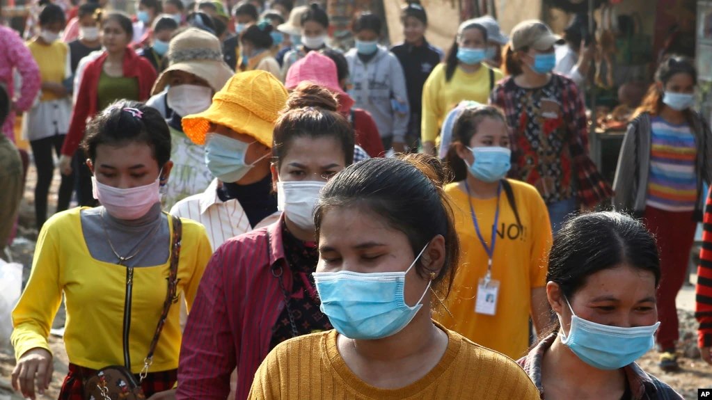 កម្មករ​ប្រតិកម្ម​ផ្សេងៗ​គ្នា​ចំពោះ​ការ​ចាក់​វ៉ាក់​សាំង​​កូវីដ​១៩ ខណៈ​មាន​ករណី​ឆ្លង​ក្នុង​ចំណោម​កម្មករ​រោងចក្រ