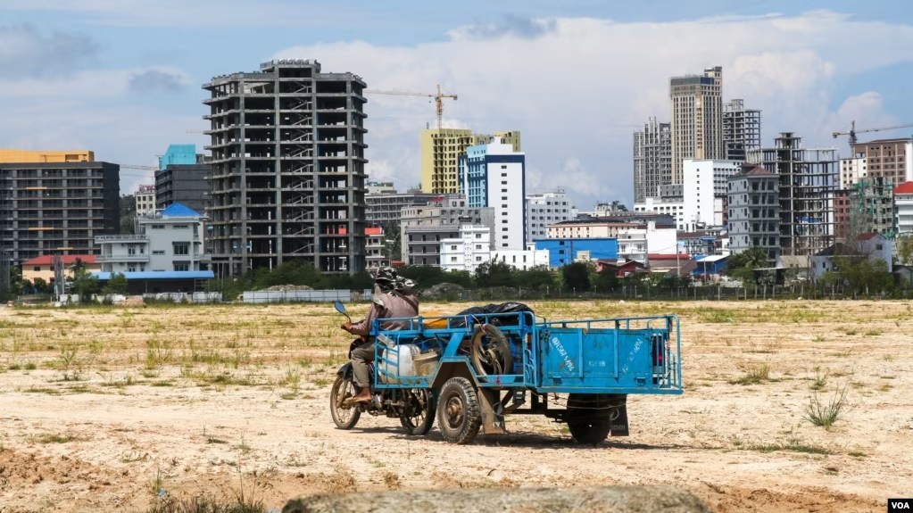 រដ្ឋា​ភិបាល​គ្រោង​ខ្ចី​ប្រាក់​ពី​ដៃ​គូ​អភិវឌ្ឍន៍​ប្រមាណ​ ២៣០០ ​លាន​ដុល្លារ​អាមេ​រិក​សម្រាប់​ឆ្នាំ​២០​២៤ 