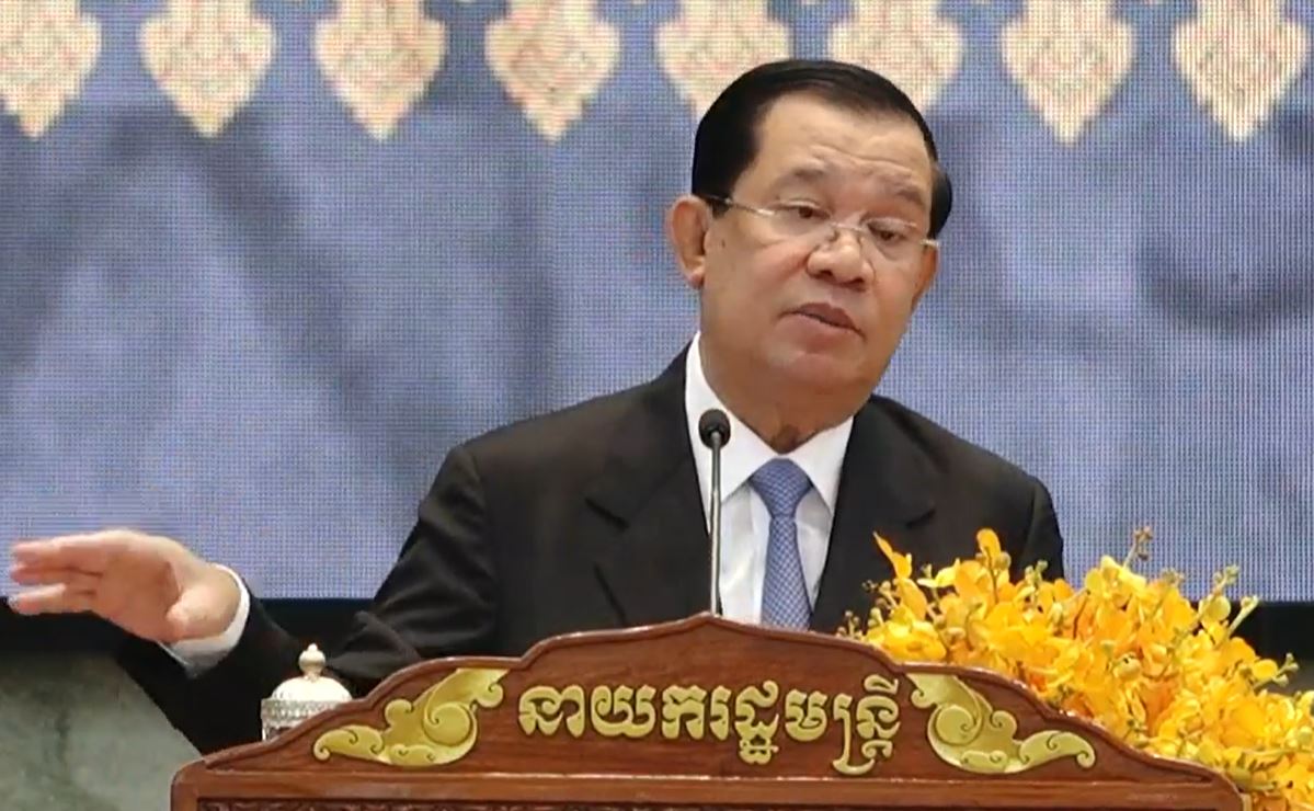 សម្ដេច ហ៊ុន សែន៖ អ្នកដោះស្រាយវិវាទក្រៅប្រព័ន្ធតុលាការ ត្រូវអព្យាក្រឹត្យ ទើបកាត់បន្ថយអយុត្តិធម៌សង្គម