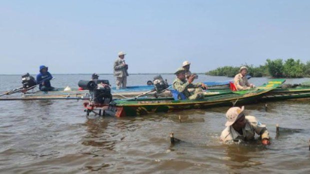 សហគមន៍​បារម្ភ​ពី​ការ​ថយ​ចុះ​ត្រី​ក្រោយ​ឃើញ​មាន​ឧបករណ៍​នេសាទ​ខុសច្បាប់​ក្នុង​ទន្លេសាប​ខេត្ត​កំពង់ធំ