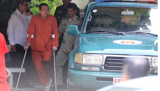 តុ​លា​ការ​កំ​ពូលកាលពីព្រឹកមិញ​បានជំនុំជម្រះ​ក្ដី​របស់​ជន​ជាប់​ចោទ​ពីរ​នាក់​និង​ជន​រង​គ្រោះ​ម្នាក់​ ពាក់​ព័ន្ធ​ការ​បាញ់​ប្រ​ហារ​នៅ​​សង្កាត់​​ជ័យ​ជម្នះ...