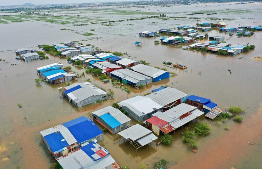 ទឹក​​ជំនន់​​​បណ្តាល​​ឱ្យ​​ពលរដ្ឋ​​ជិត​​៧០​ម៉ឺន​នាក់​​​រង​​ផល​​ប៉ះពាល់​​