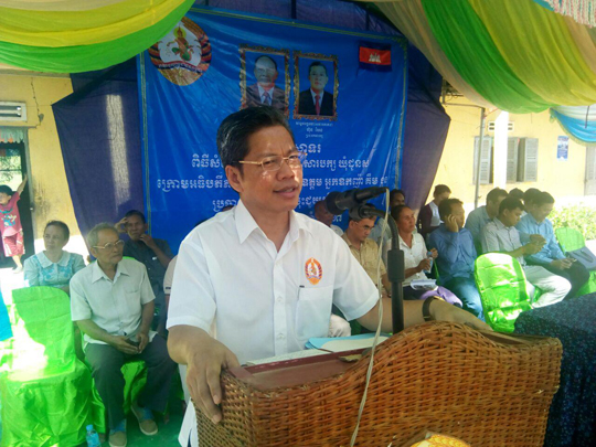 ប្រធានពង្រឹង​ CPP ឃុំដូនស​ ប្រាប់សមាជិក ឲ្យណែនាំកូនចៅ​ កុំឲ្យចាញ់ការ ឃោសនា​ អ្នកសន្យាមិនធ្វើ