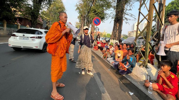 ពលរដ្ឋ​បឹង​តាមោក សោកស្ដាយ​ចំពោះ​មន្ត្រី​ប្រចាំ​ព្រះខុទ្ទកាល័យ​ព្រះមហាក្សត្រ ដែល​មិន​ចេញ​មក​ទទួល​ញត្តិ​របស់​ពួក​គាត់