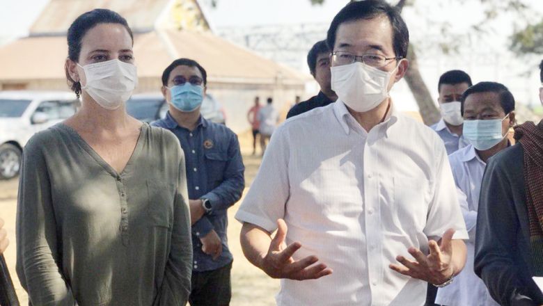 មន្ត្រី​ការទូត​ជប៉ុន ​និង​ WFP ​ចុះ​ពិនិត្យ​មជ្ឈមណ្ឌល​សុវត្ថិភាព​សាងសង់​ថ្មី ​និង​កម្មវិធី​ផ្តល់​អាហារ​តាម​សាលារៀន