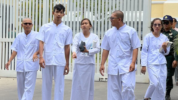 ក្រុម​យុវជន​ចលនា​មាតា​ធម្មជាតិ​សម្រេច​ចូល​សវនាការ​តតាំង​ក្ដី​ជាមួយ​ចៅក្រម​តុលាការក្រុង​ភ្នំពេញ