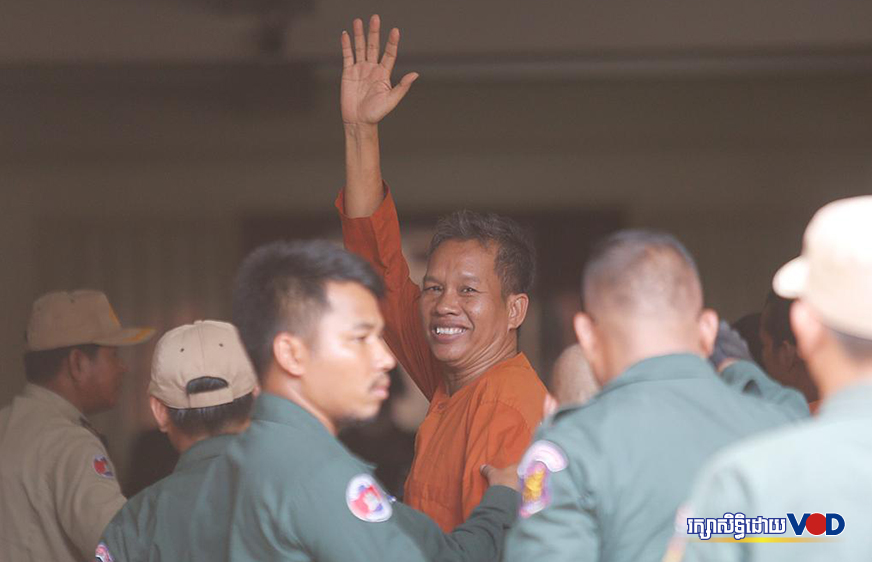 តុលាការផ្តន្ទាទោសអ្នកបកប្រែ​ឲ្យ​ផលិតករ ​«ម្តាយខ្ញុំ លក់ខ្ញុំ» ឲ្យជាប់ពន្ធនាគារ២ឆ្នាំ
