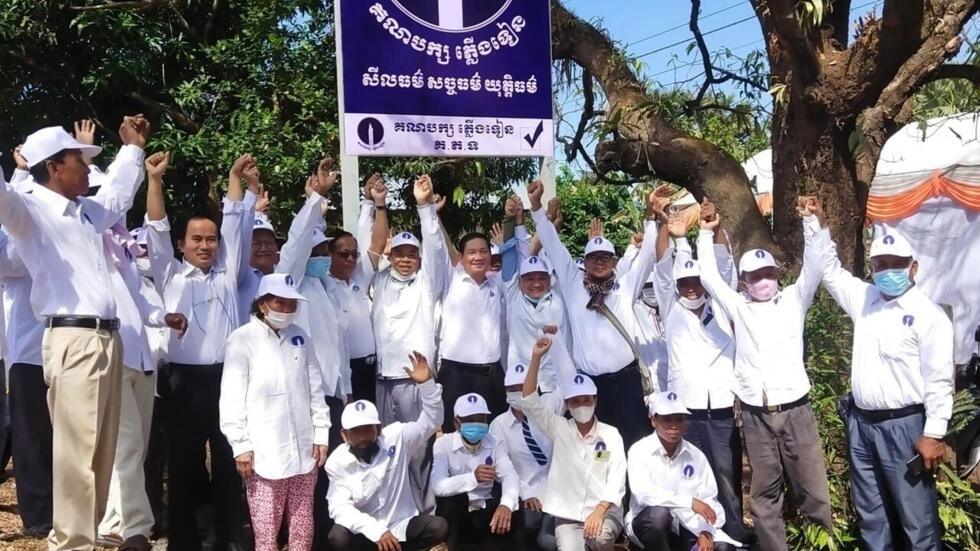 បក្សភ្លើងទៀនមិនព្រួយបារម្ភពីការចាប់ខ្លួនគម្រោងជួបជុំជាង១ម៉ឺននាក់ទាមទារចូលរួមការបោះឆ្នោតឡើយ