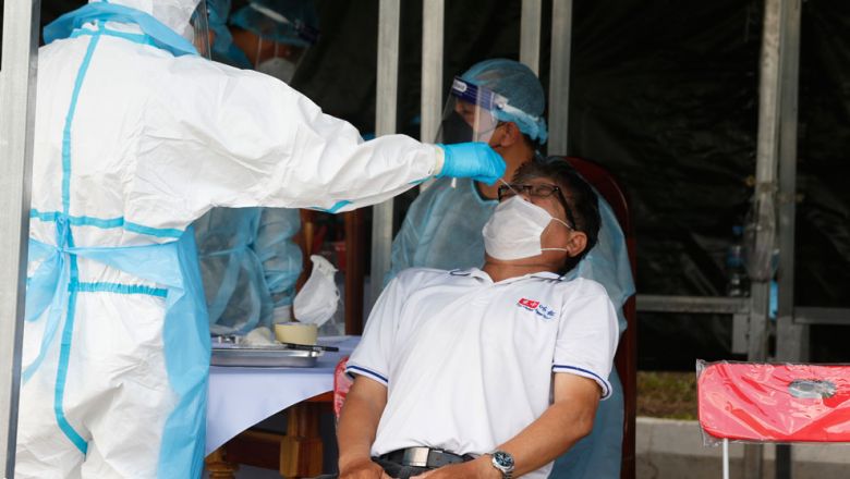 មនុស្ស ១១ នាក់​បន្ថែម​ទៀត បាន​ស្លាប់​ដោយសារ​ជំងឺ​កូវីដ ១៩ អ្នក​ឆ្លង​ថ្មី​ជាង ១០០ នាក់ និង​មាន​អ្នក​ជា​សះស្បើយ​ជាង ៣០០ នាក់