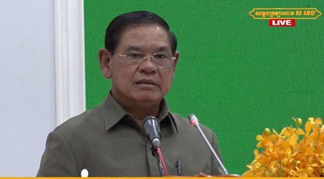 លោក ស ខេង ប្រាប់ឱ្យអាជ្ញាធរតាមព្រំដែន ទប់ស្កាត់ពលរដ្ឋខ្មែរ កុំឱ្យជួលដីស្រែឱ្យវៀតណាម 