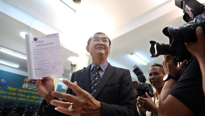 គណបក្ស​នយោបាយ​ចំនួន​ ១៩ ​បាន​មក​សុំ​ចុះ​ឈ្មោះ​ប្រកួត​ប្រជែង