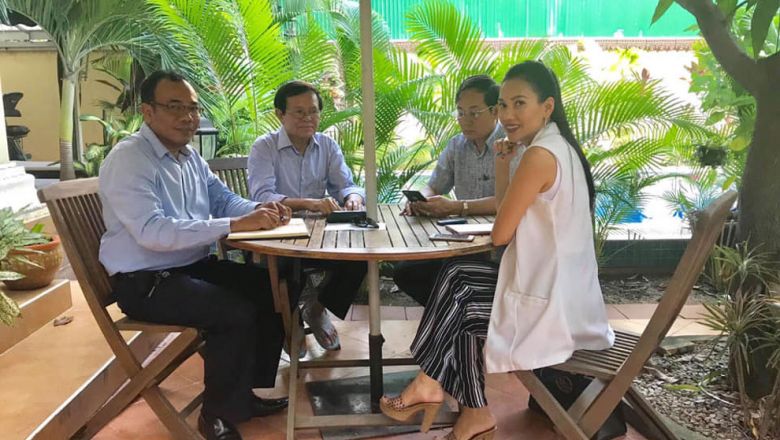 មន្ត្រី ៖ លោក កឹម សុខា អាច​នឹង​មិន​ត្រូវ​បាន​ពិនិត្យ​ក្នុង​ការដក​បម្រាម​ពី​សកម្មភាព​នយោបាយ​ដូច​ក្នុង​ចំណោម​អតីតមន្ត្រី ១១៨ រូប