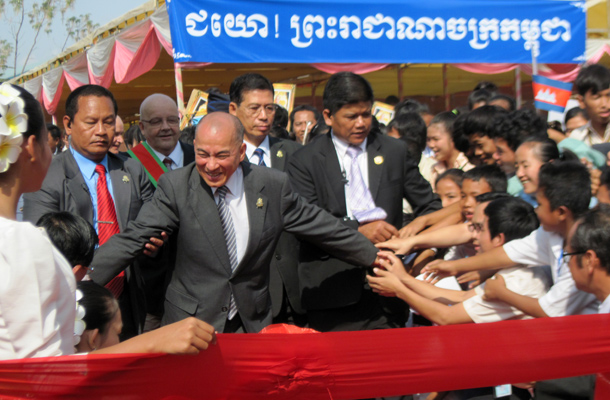 ព្រះមហាក្សត្រ​និង​រដ្ឋាភិបាល​អំពាវនាវ​ឲ្យ​ពលរដ្ឋ​ដាំ​ដុះ​និង​ការពារ​ព្រៃឈើ