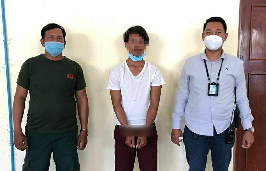 បុរស​ម្នាក់​ត្រូវ​ចាប់​ខ្លួន​ព្រោះ​បង្ហោះ​វីដេអូ​មិន​ឱ្យ​កម្មករ​ទៅ​ចាក់​វ៉ាក់សាំង​ប្រឆាំង​កូវីដ-១៩​របស់​ចិន