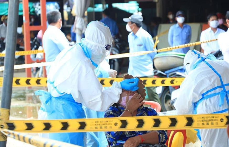 កម្ពុជារកឃើញអ្នកឆ្លងជំងឺ​កូវីដ-១៩ ជាង​៥០០​នាក់​ និង​ស្លាប់​១១​នាក់​បន្ថែម​ទៀត