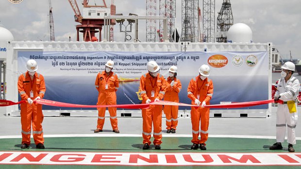 លោក ហ៊ុន សែន ថា ប្រេង​ដែល​កម្ពុជា​បូម​បាន មិន​ទាន់​អាច​ជំរុញ​កំណើន​សេដ្ឋកិច្ច​បាន​នៅ​ឡើយ​ទេ