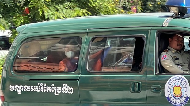  តុលាការ​ភ្នំពេញ​មិន​អនុញ្ញាត​ឱ្យ​កញ្ញា ឈឹម ស៊ីថរ នៅ​ក្រៅ​ឃុំ​បណ្ដោះអាសន្ន​តាម​ការ​ស្នើ​សុំ